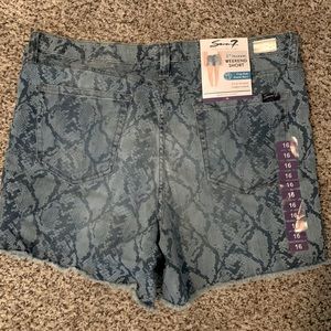 Jean shorts - Nwt, 5 inch inseam, weekend short